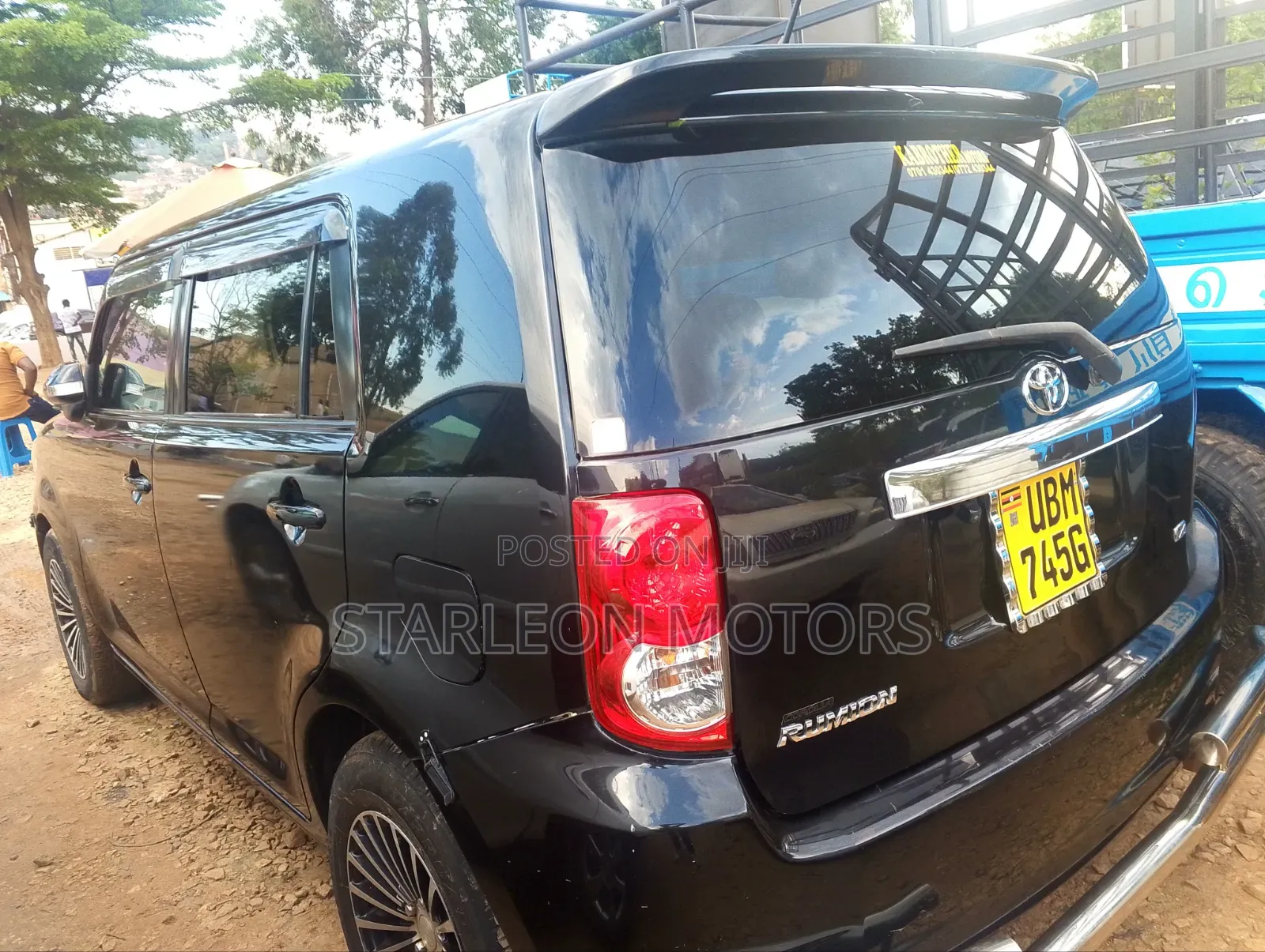 Toyota Corolla Rumion 2010 Black