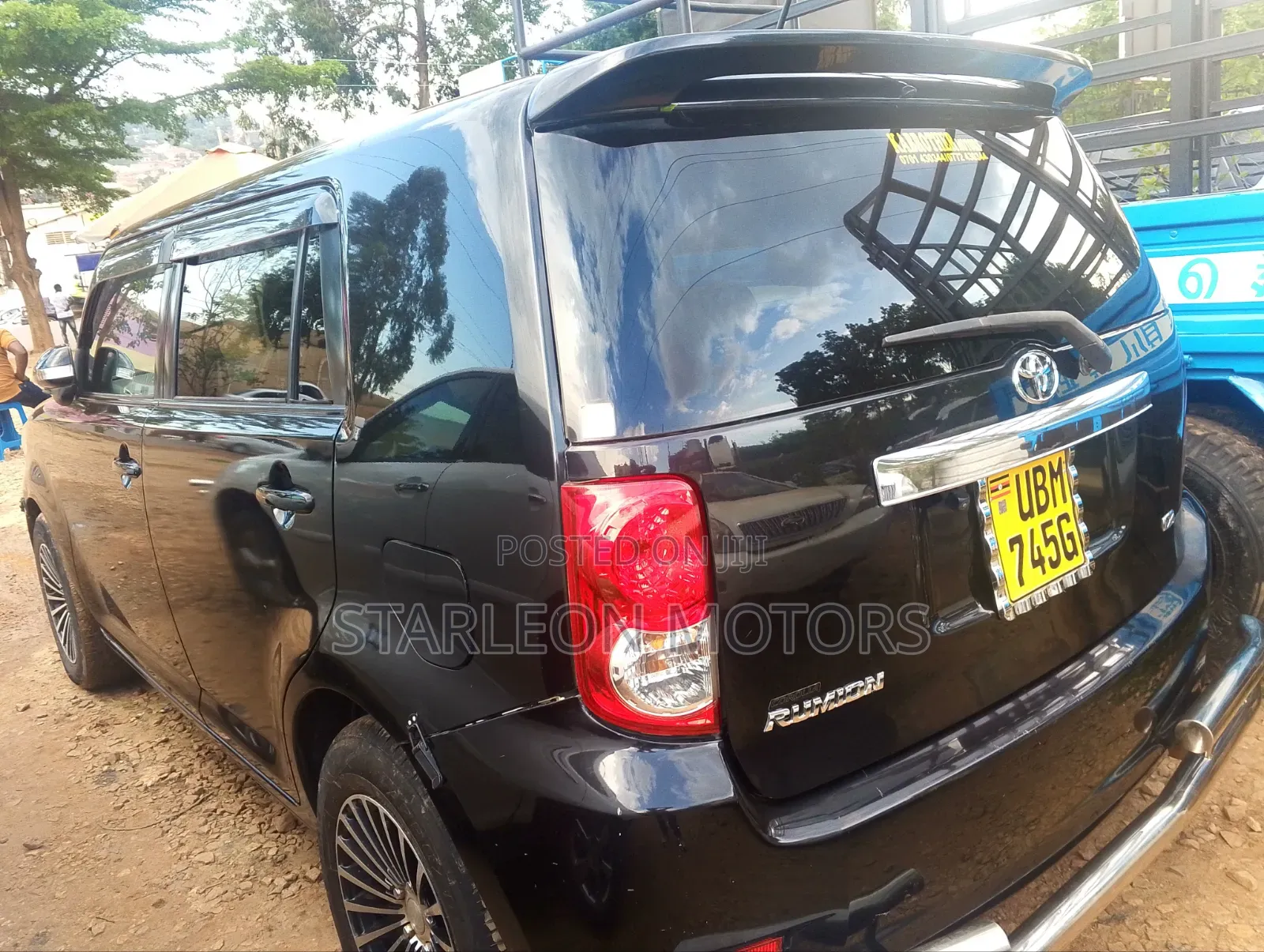 Toyota Corolla Rumion 2010 Black