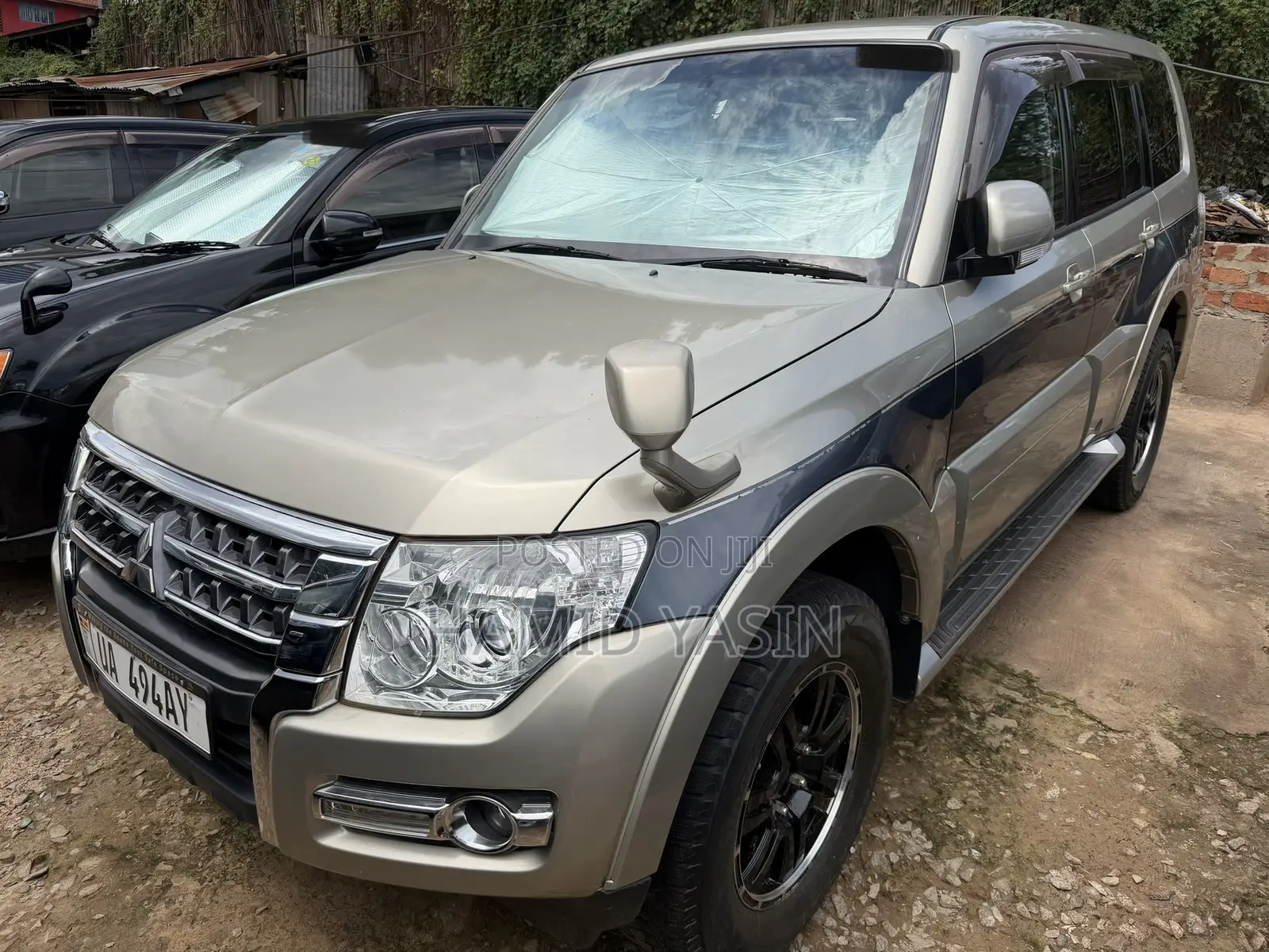 Mitsubishi Pajero 2010 Gold