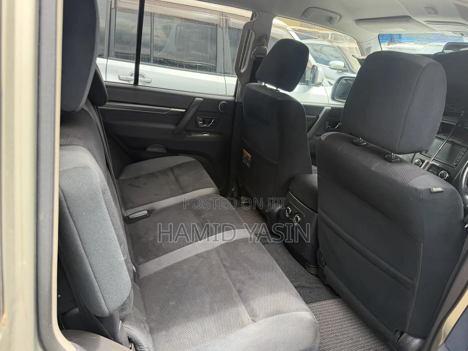 Mitsubishi Pajero 2010 Gold