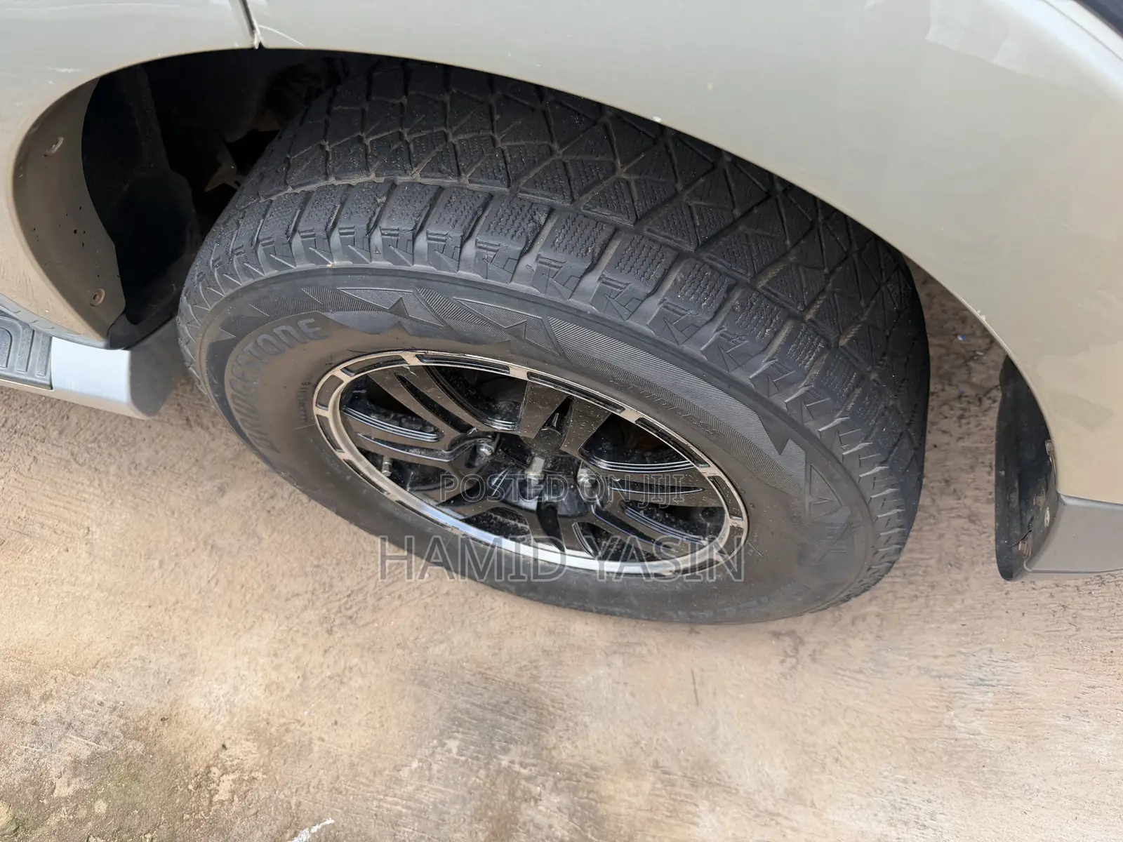 Mitsubishi Pajero 2010 Gold