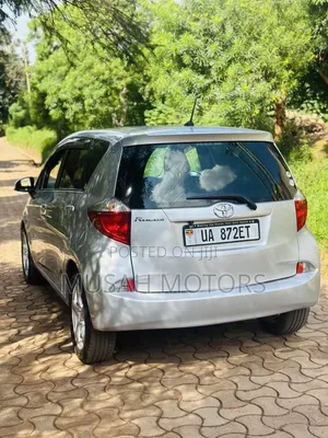 Toyota Ractis 2013 Silver
