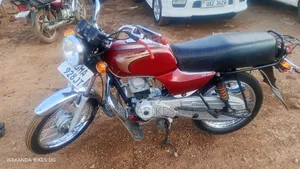 Bajaj Boxer 2025 Red
