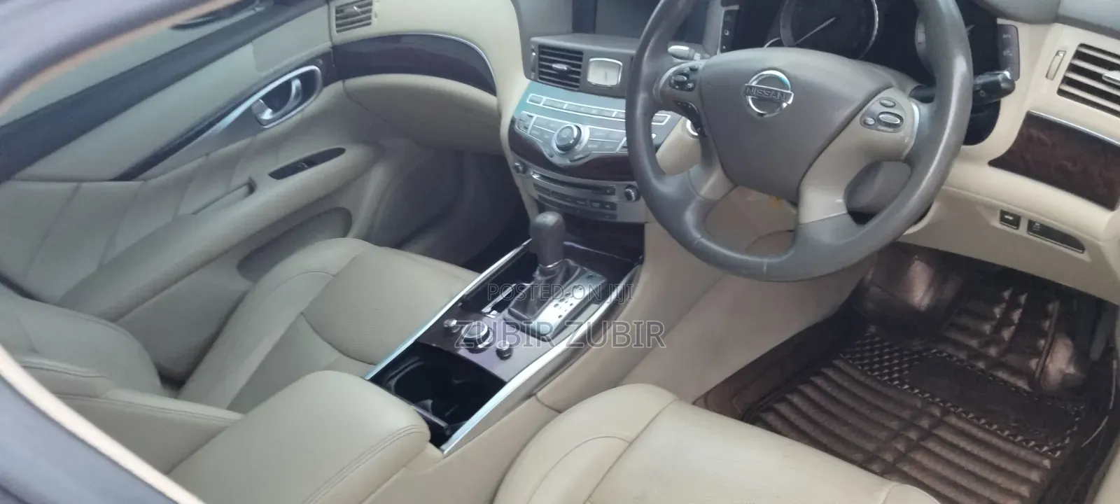 Nissan Fuga 2010 Silver