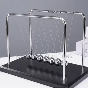 Newton's Cradle Balls Physics Pendulum Desk Newton's Law Demonstratio