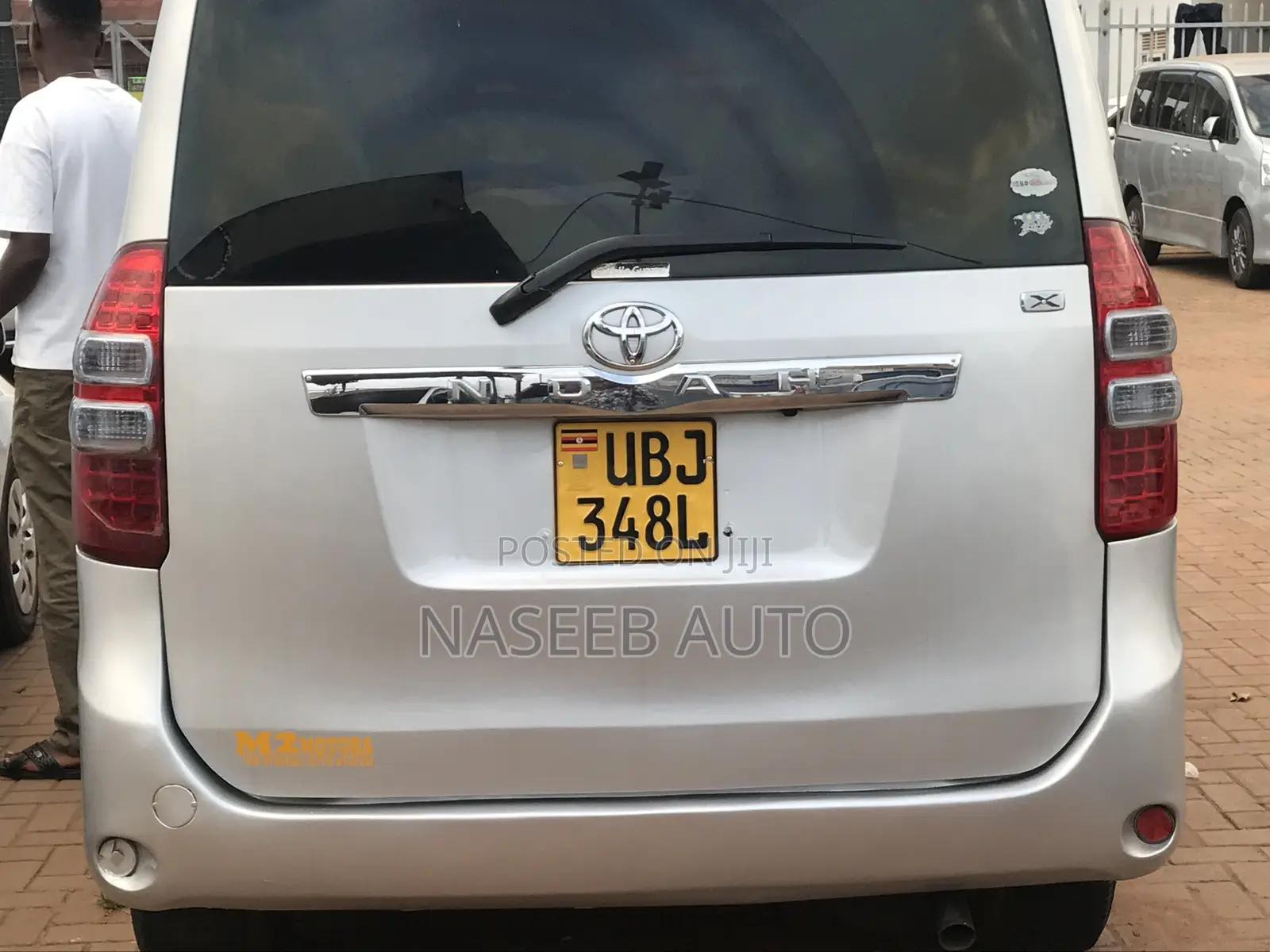 Toyota Noah 2010 Silver