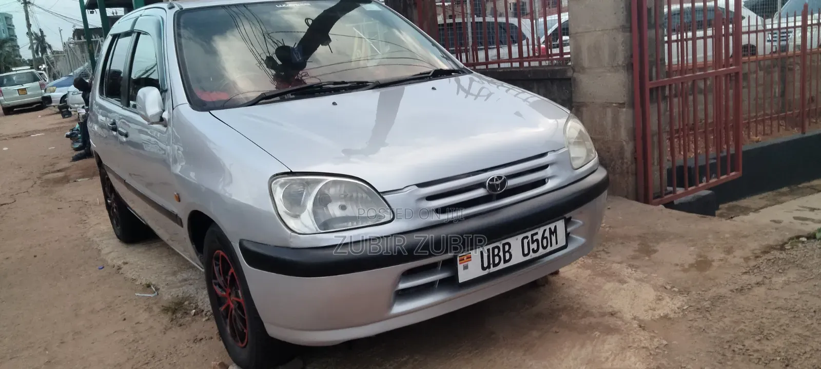 Toyota Raum 1999 Silver
