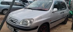 Toyota Raum 1999 Silver