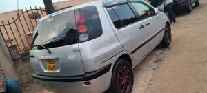 Toyota Raum 1999 Silver