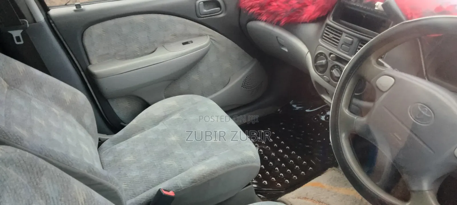 Toyota Raum 1999 Silver