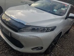 Toyota Harrier 2.0 2016 White