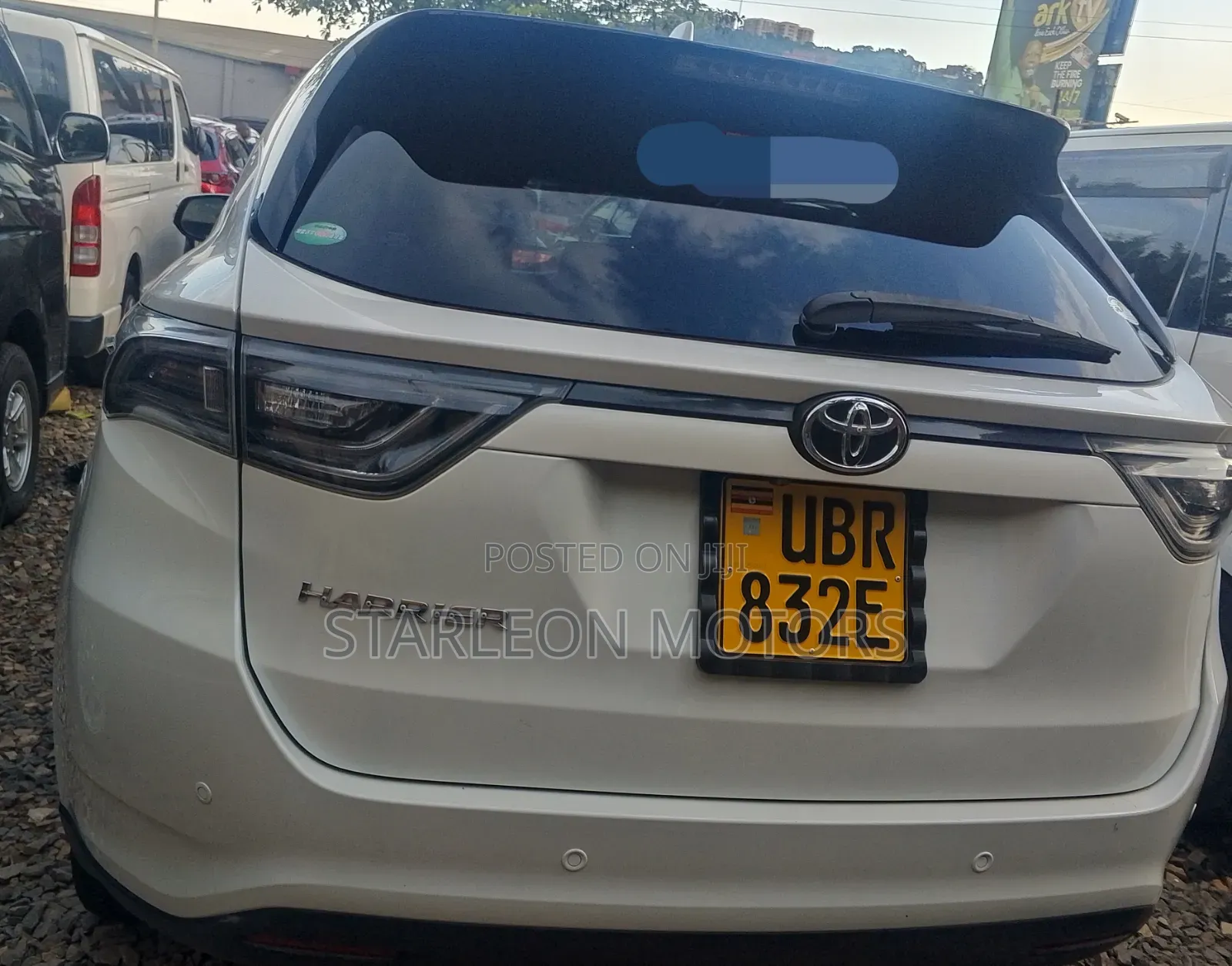 Toyota Harrier 2.0 2016 White