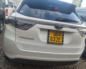 Toyota Harrier 2.0 2016 White