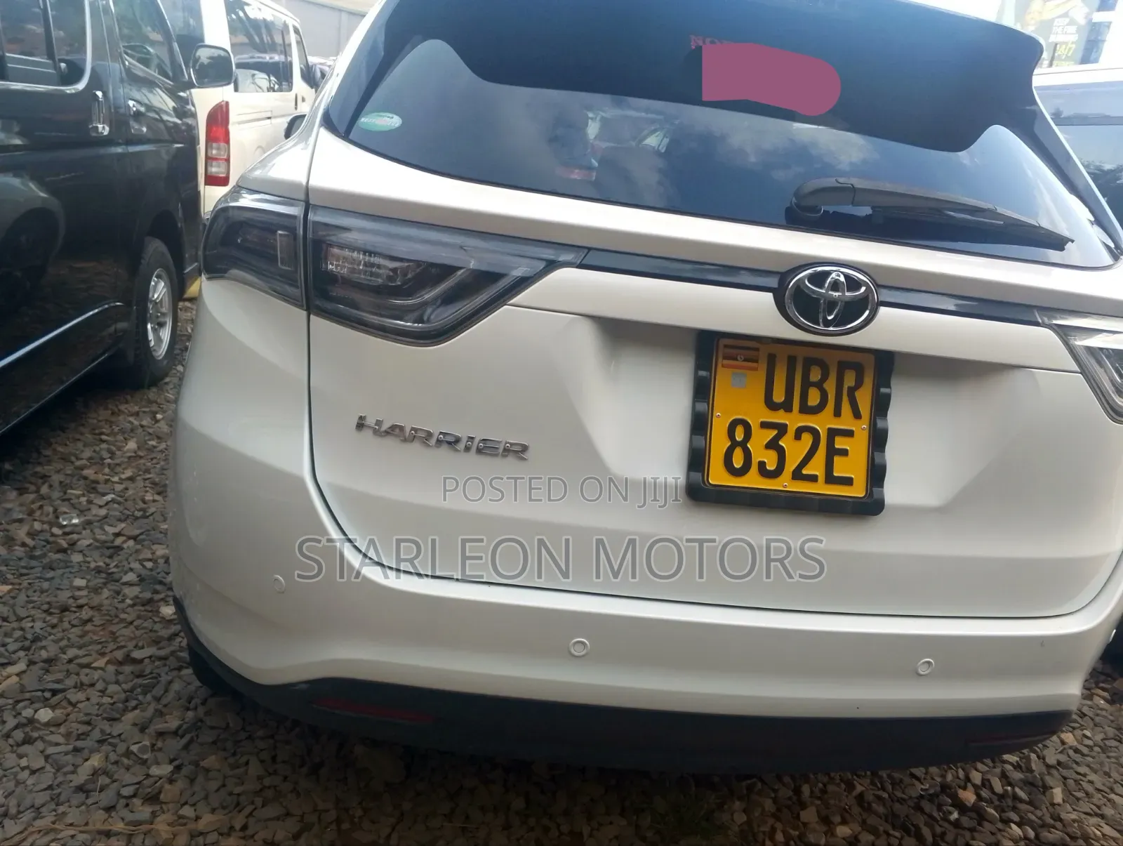 Toyota Harrier 2.0 2016 White