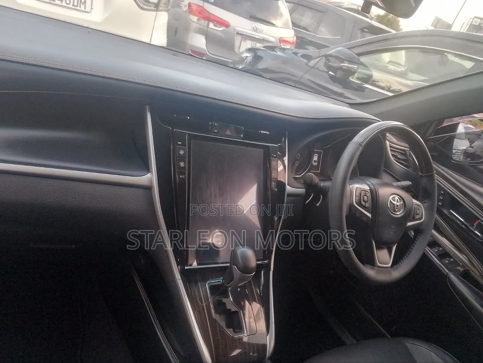 Toyota Harrier 2.0 2016 White