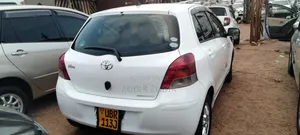 Toyota Vitz 2007 White