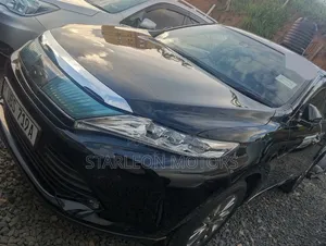 Toyota Harrier 2.0 2016 Black