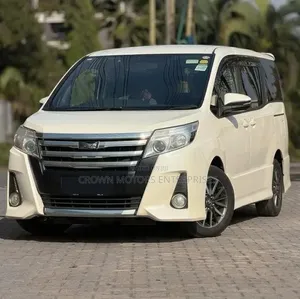 Toyota Noah 2.0 FWD (7 Seater) 2015 White