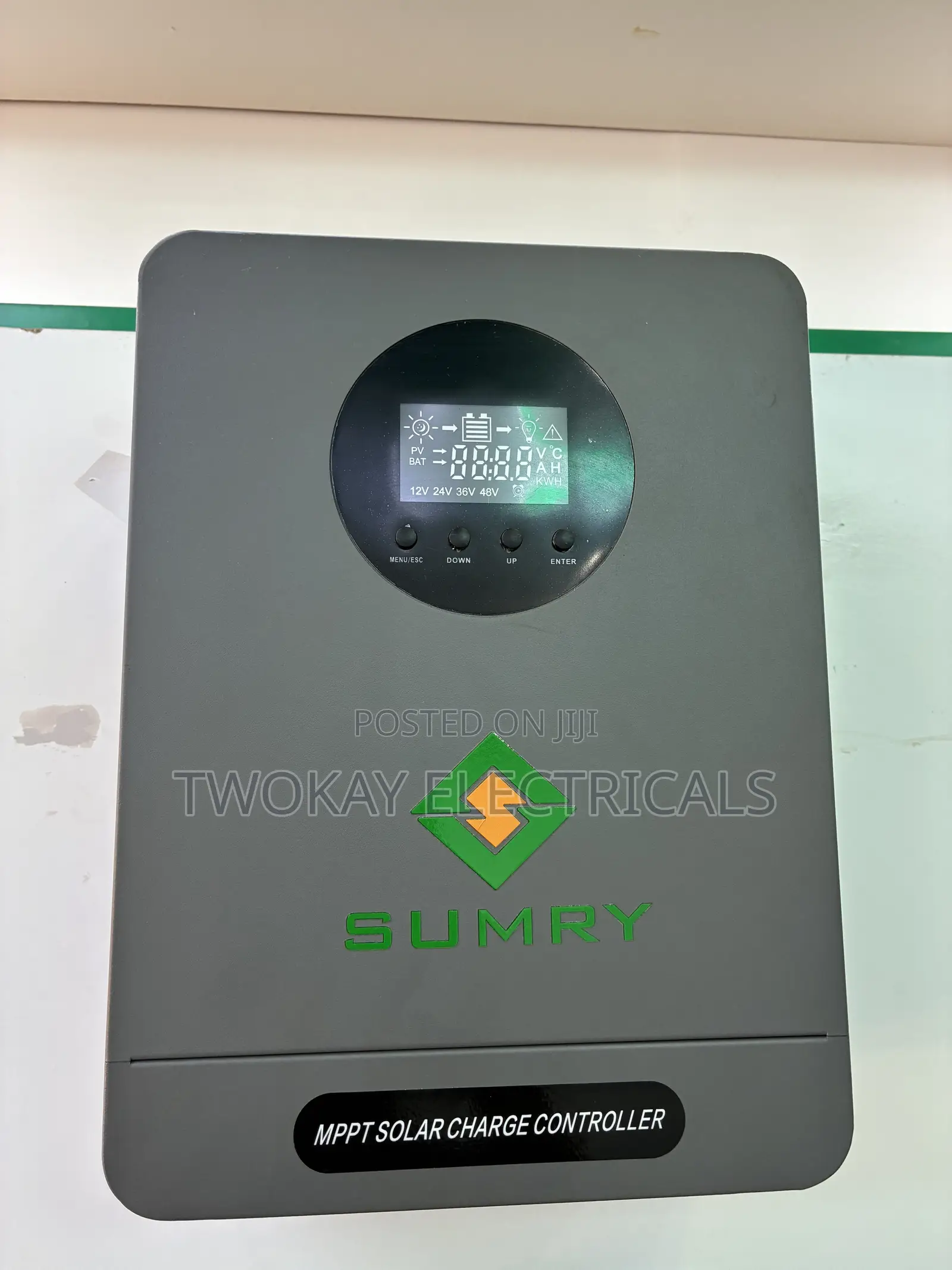 100A MPPT Charge Controller