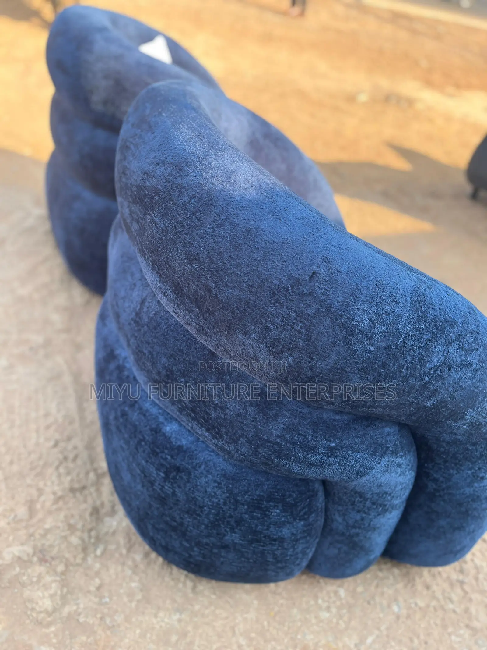 Single Curved Sofa