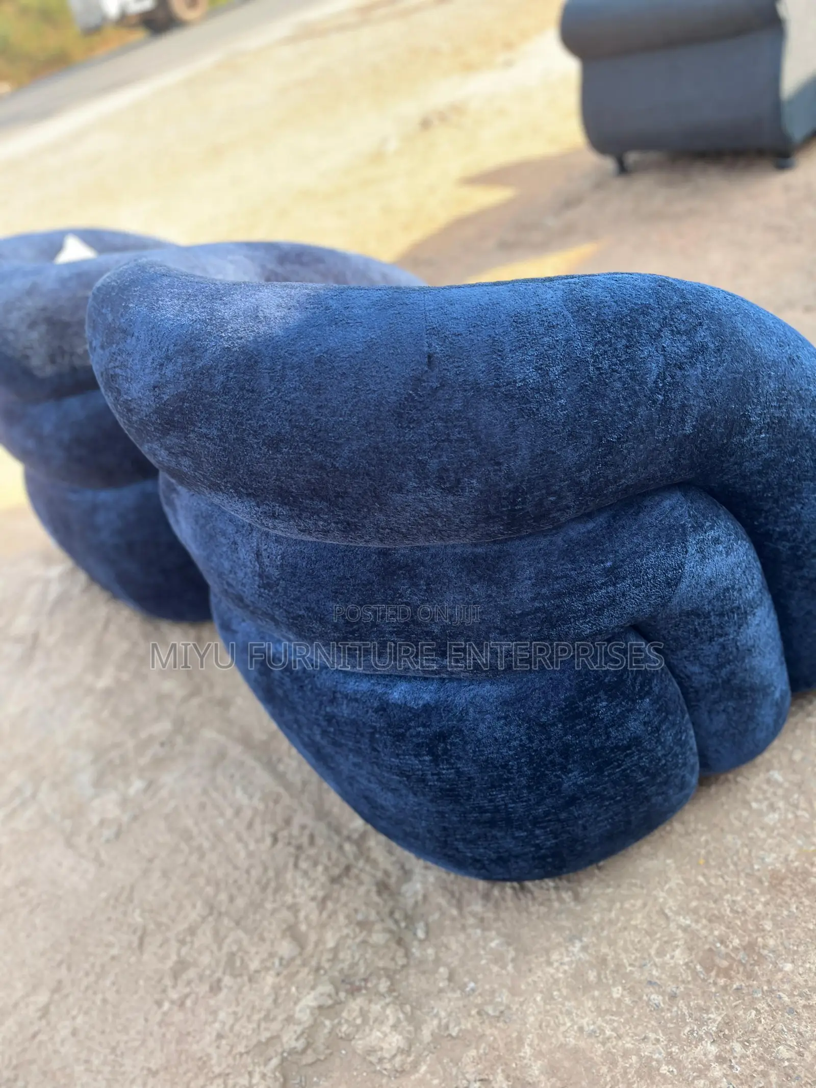 Single Curved Sofa