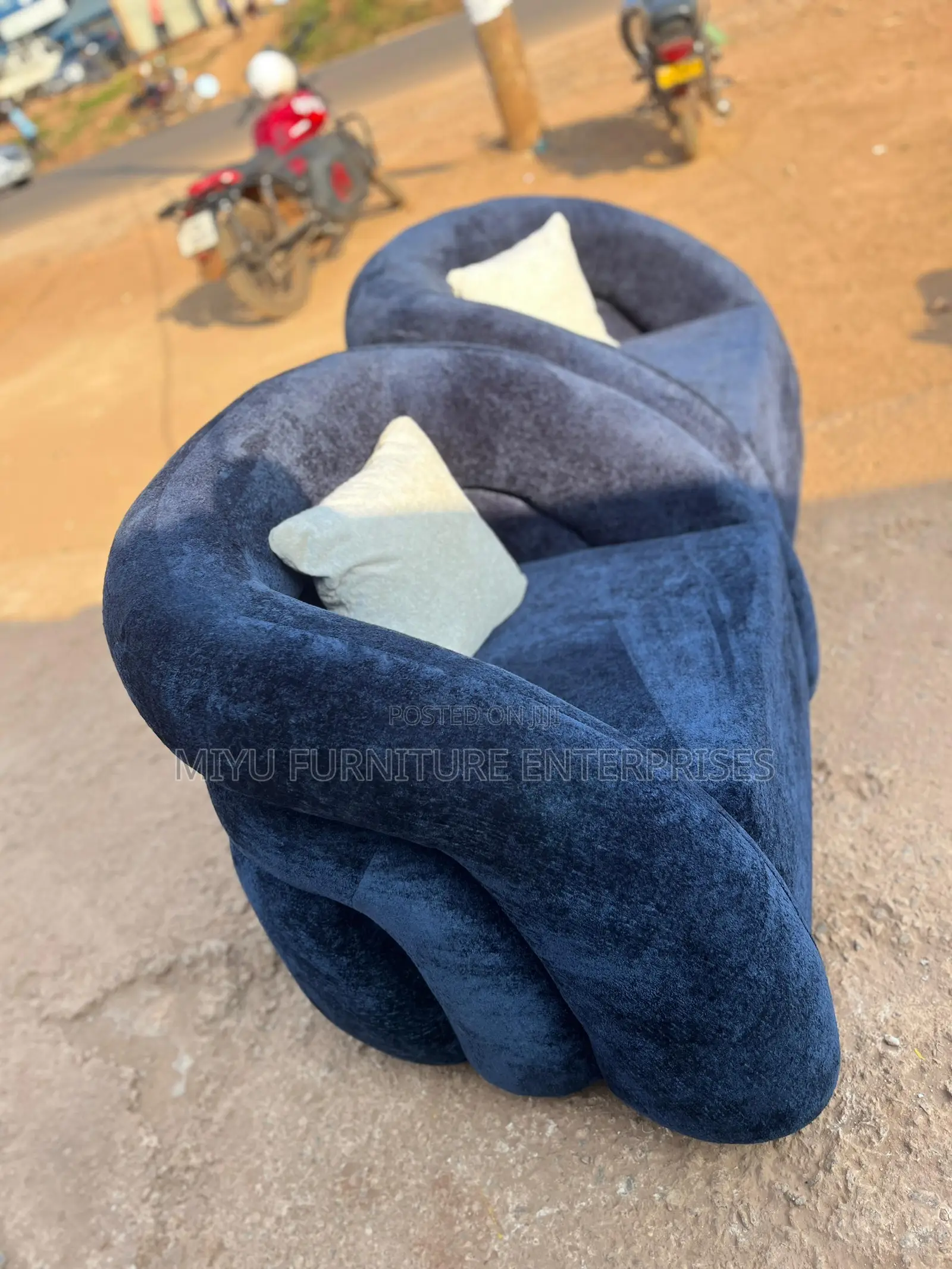 Single Curved Sofa
