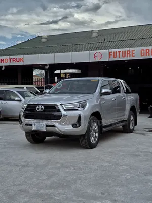 New Toyota Hilux 2024 Silver