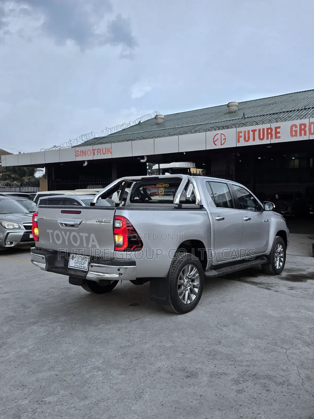 New Toyota Hilux 2024 Silver