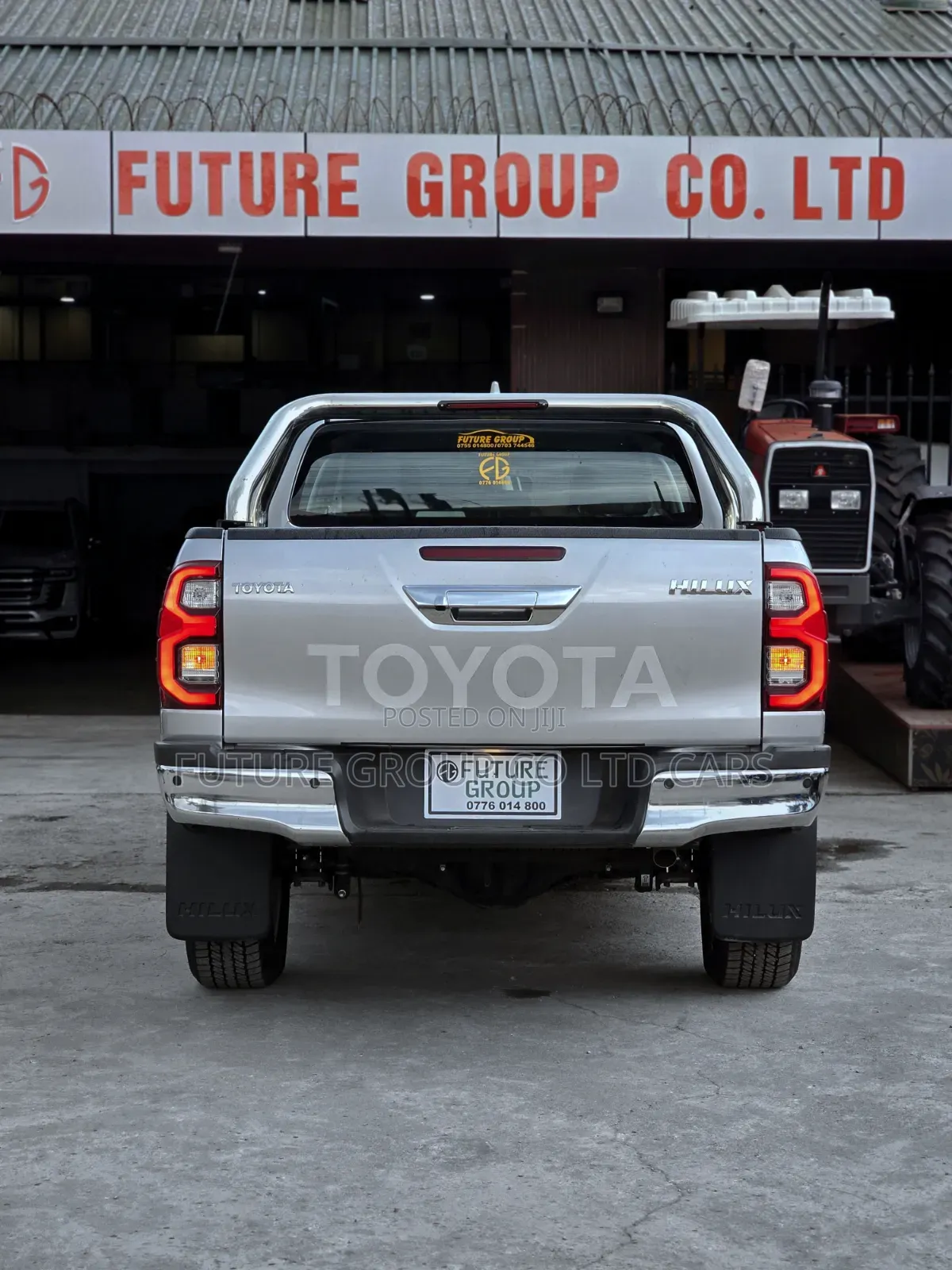 New Toyota Hilux 2024 Silver