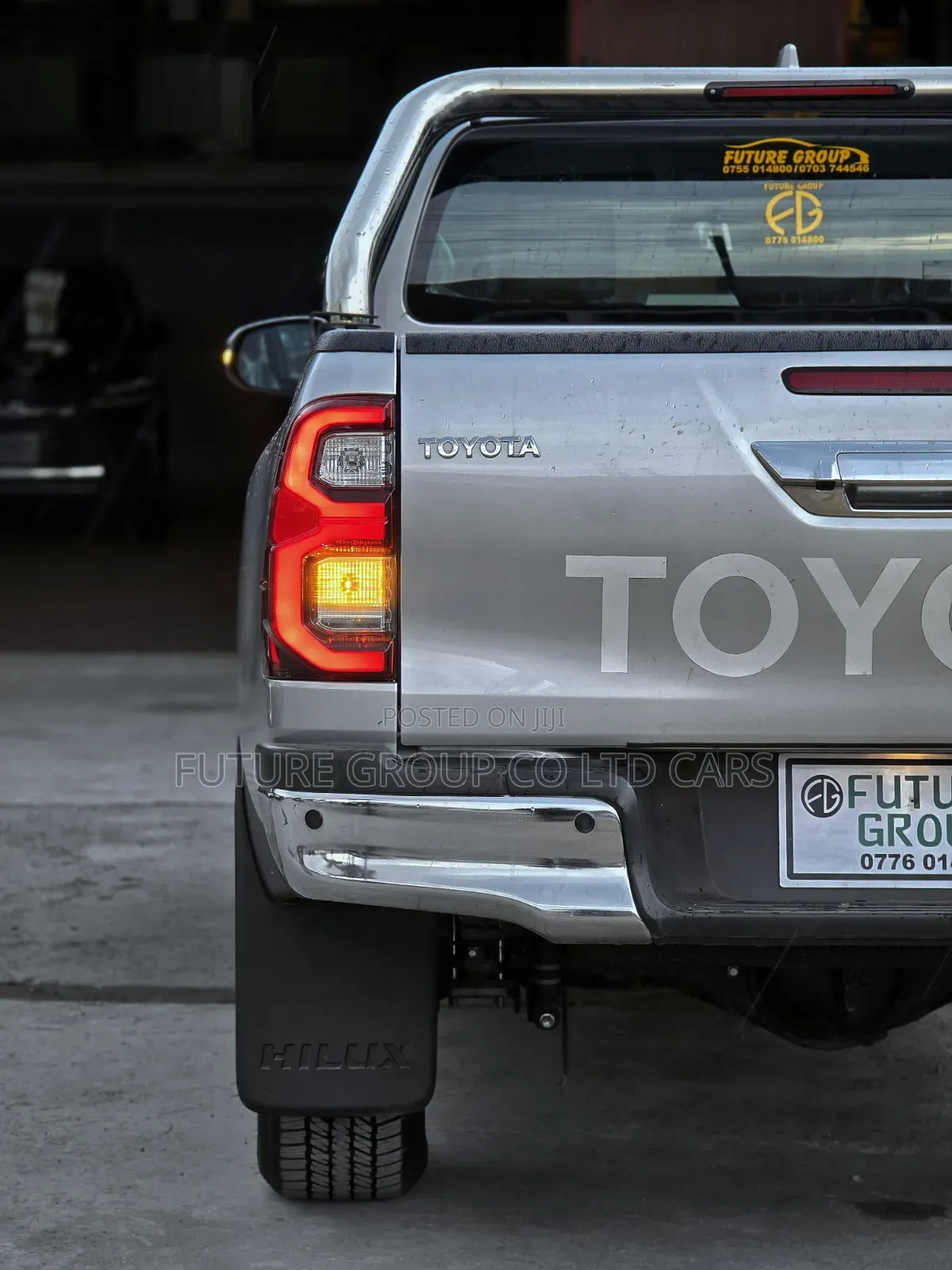 New Toyota Hilux 2024 Silver