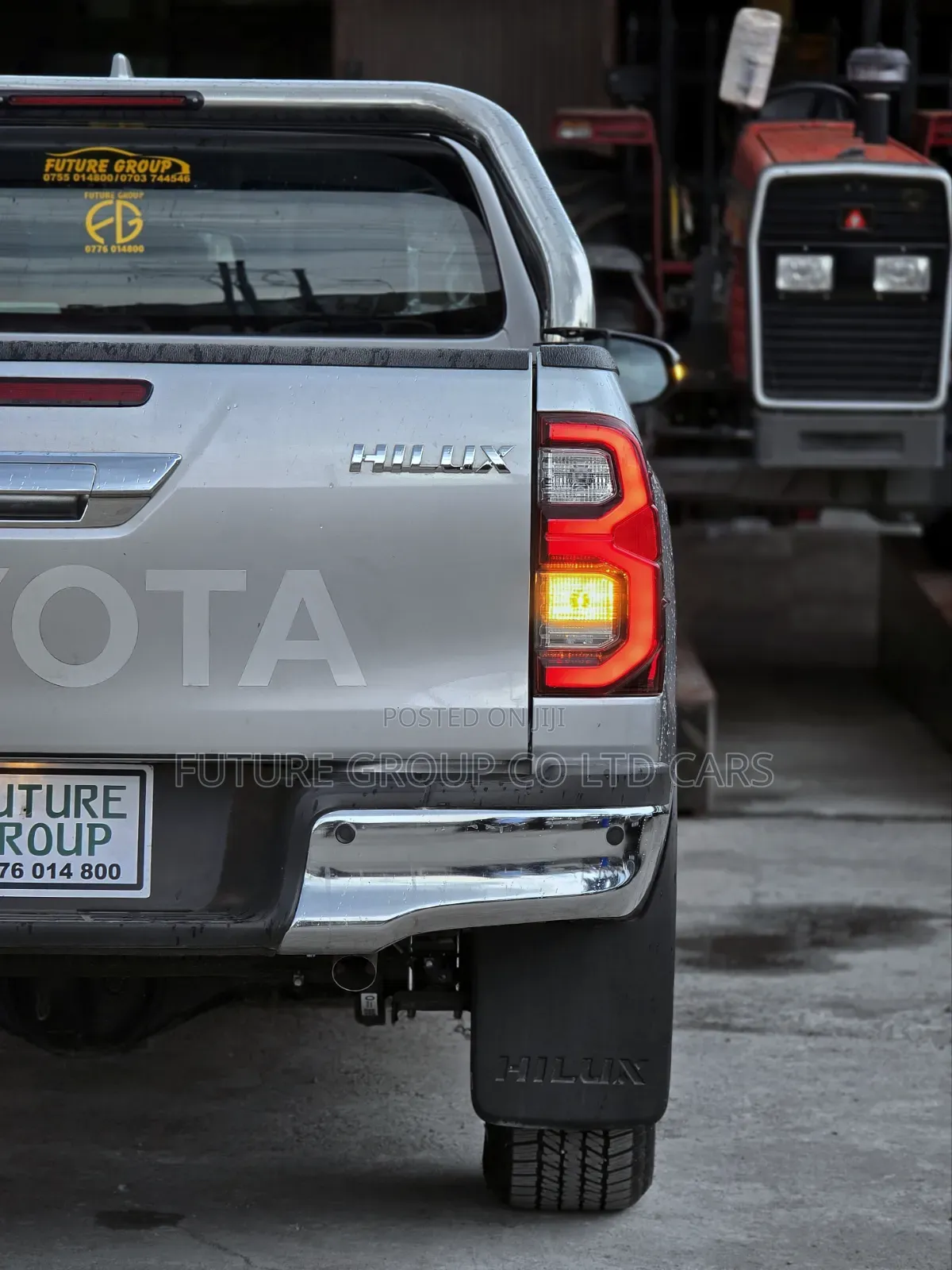 New Toyota Hilux 2024 Silver
