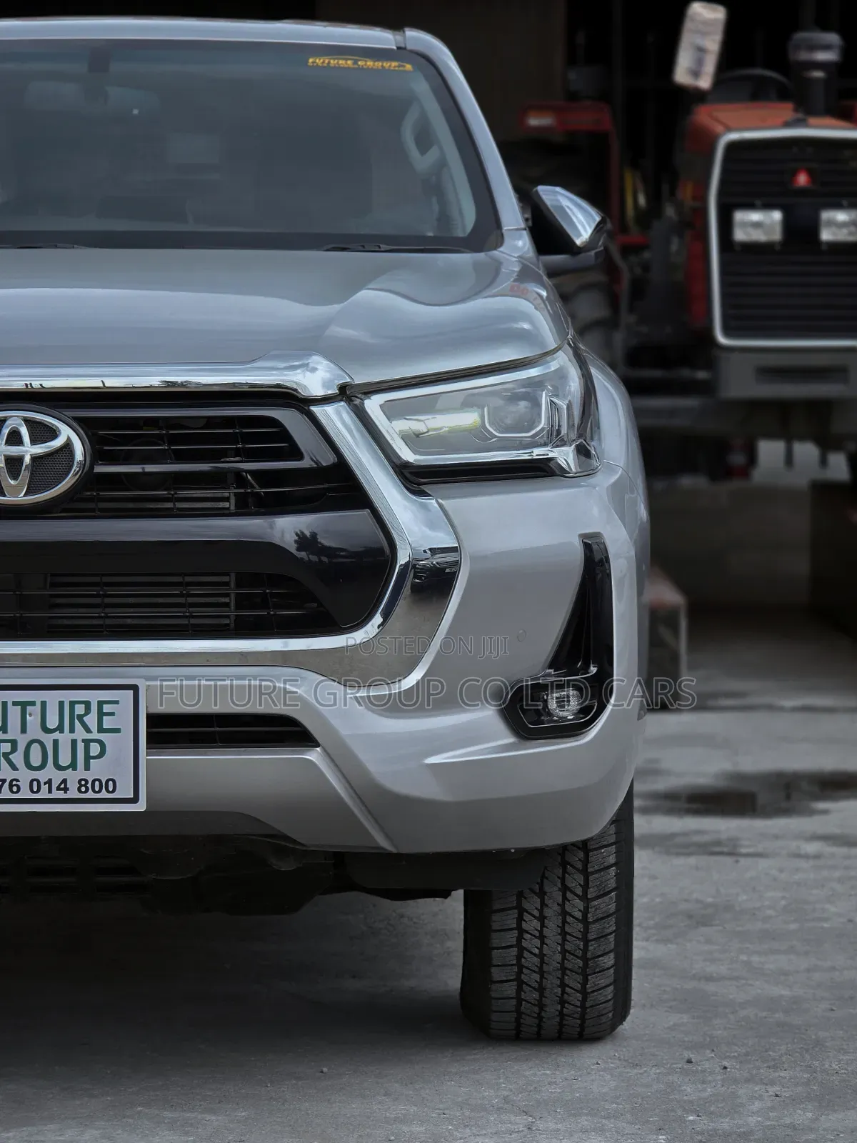 New Toyota Hilux 2024 Silver