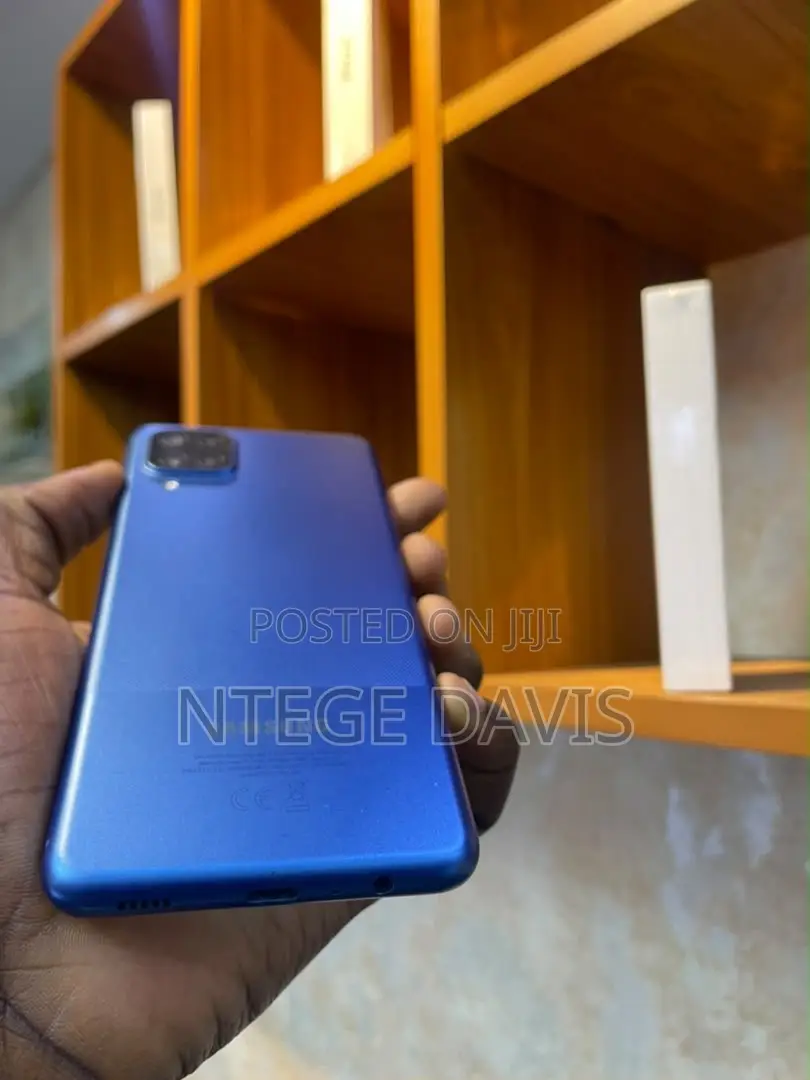 Samsung Galaxy A12 64 GB Blue