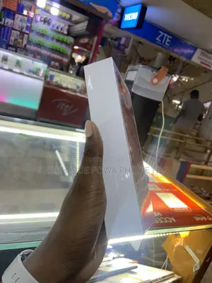 New Apple iPhone 17 Pro Max 256 GB Gold