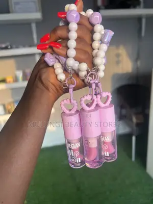 Super Hydrating Lip Gloss With Bracelet Charm Key Holder