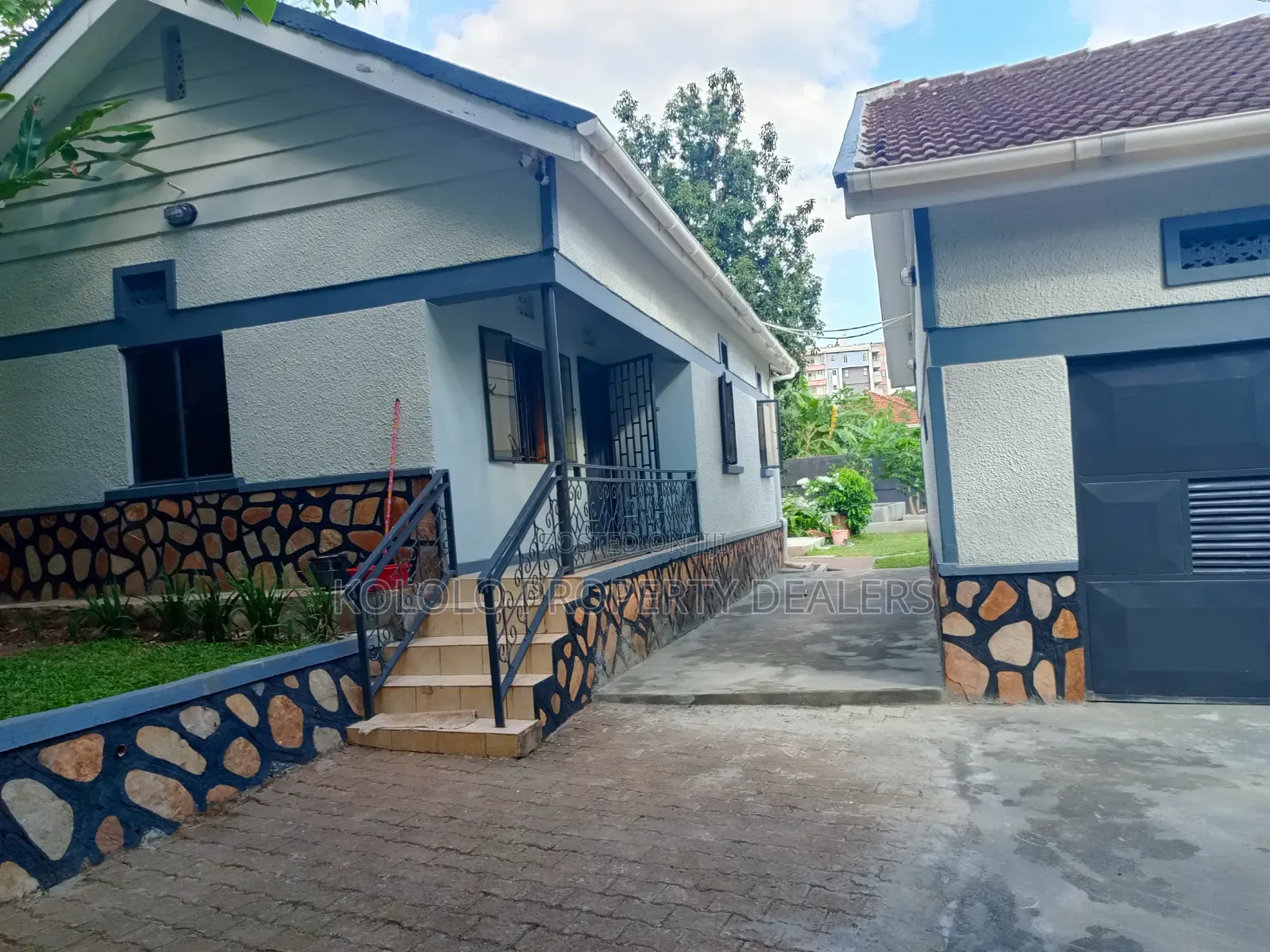 3bdrm Bungalow in Naguru, Central Division for rent