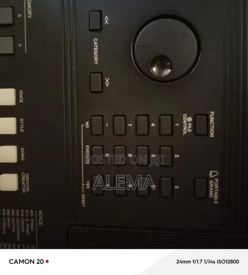 Yamaha PSR E463
