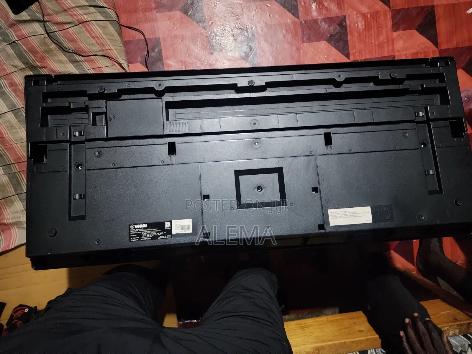 Yamaha PSR E463