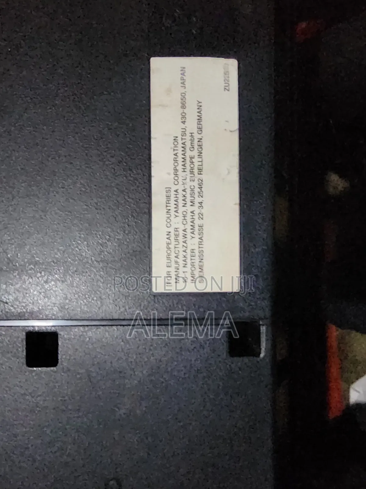 Yamaha PSR E463