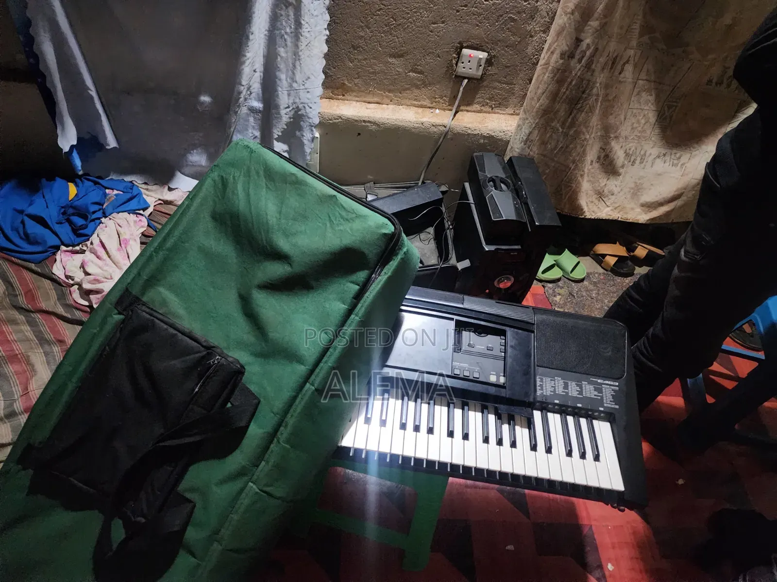 Yamaha PSR E463