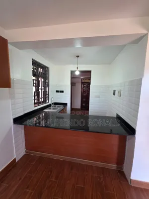 5bdrm House in Kasangati, Nakawa for sale