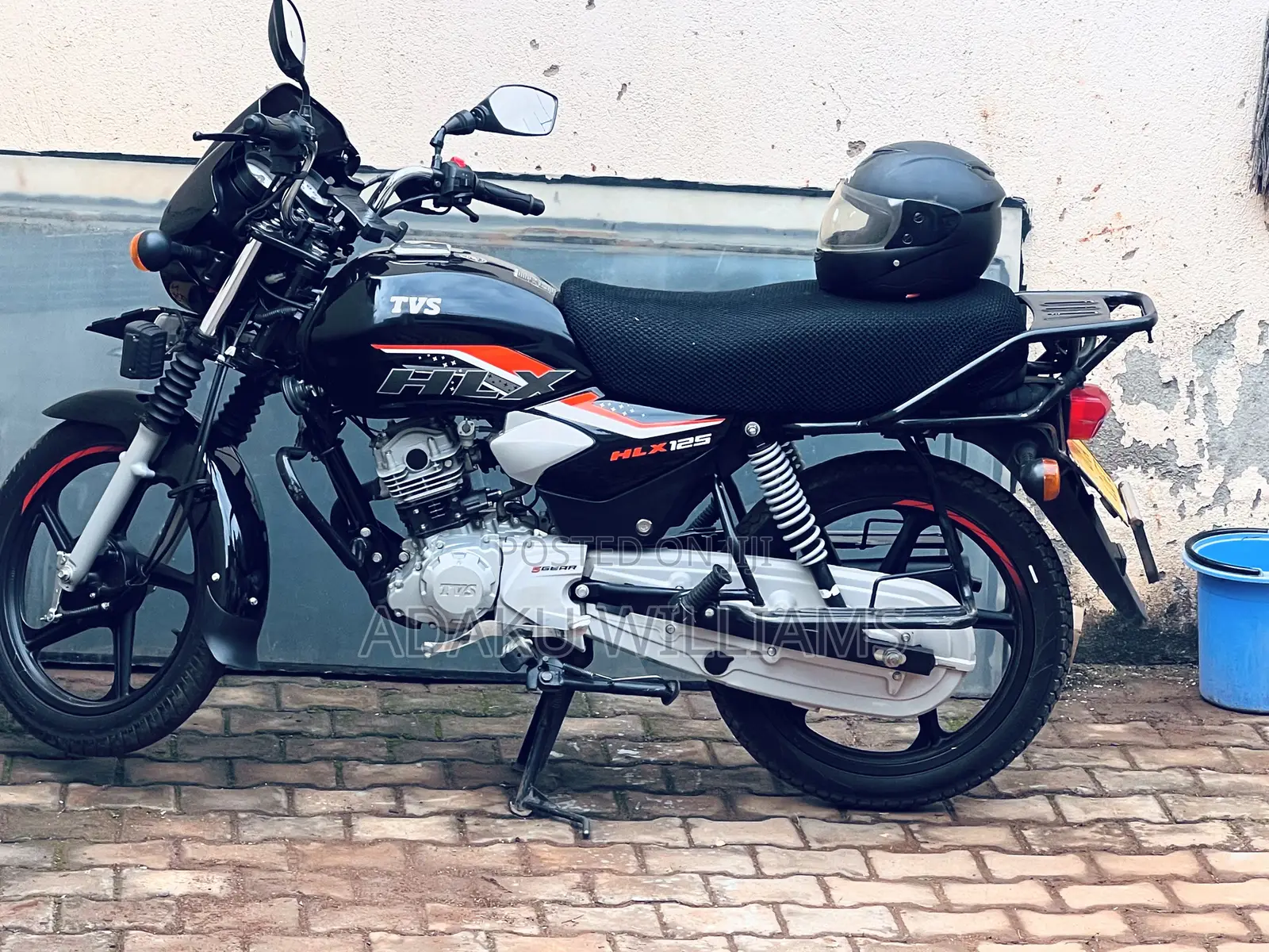 TVS HLX 125 2025 Black