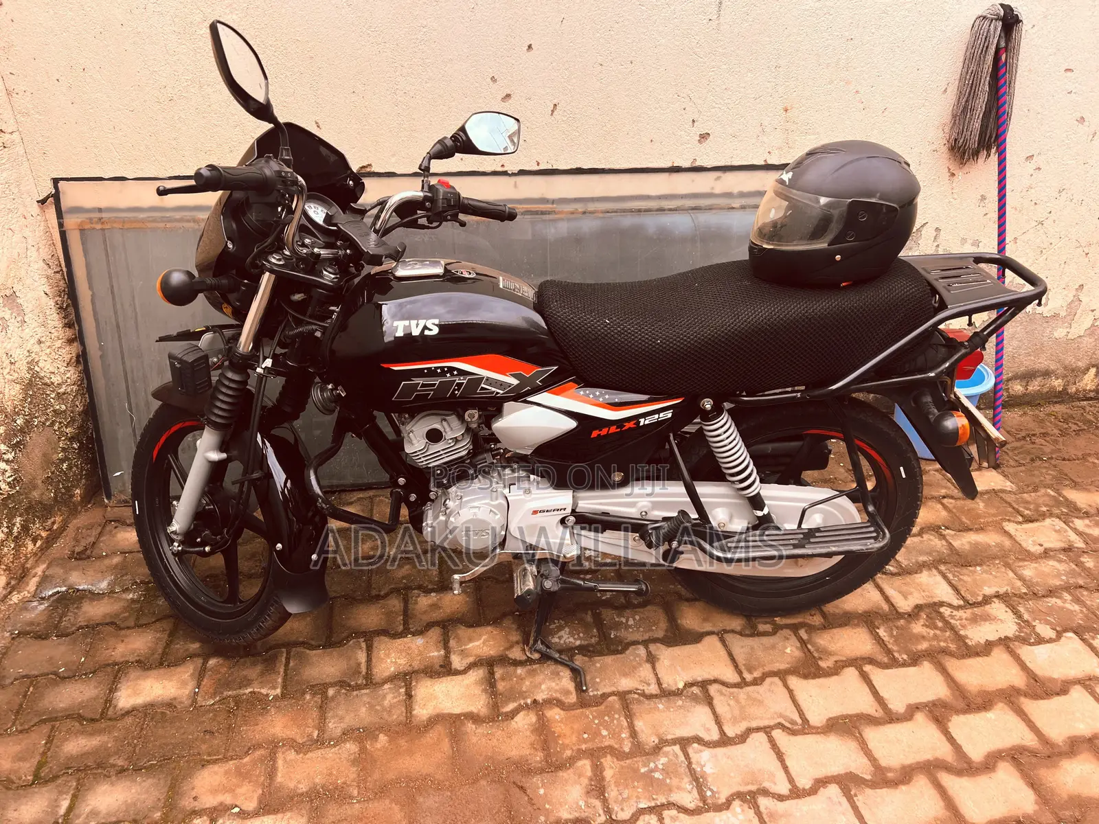 TVS HLX 125 2025 Black