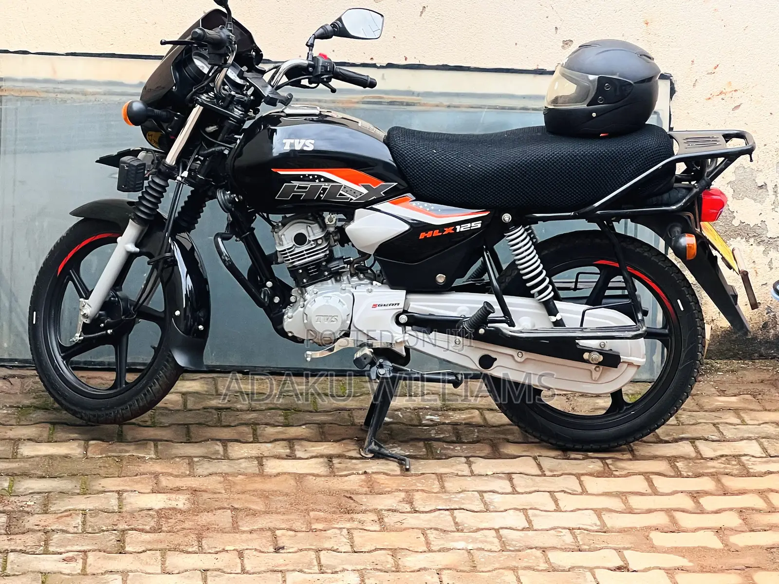 TVS HLX 125 2025 Black