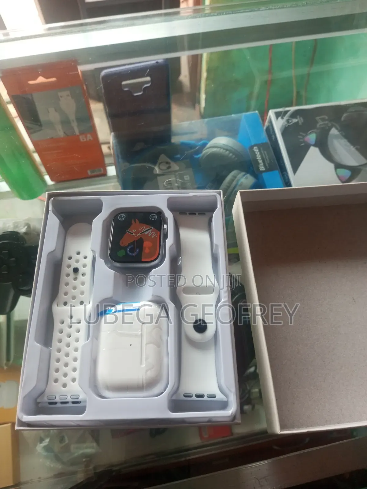 Smart Watch With Free Earpods