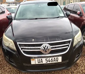 Volkswagen Tiguan 2010 Black