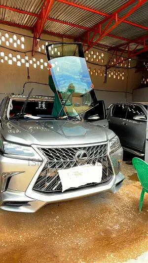 Lexus Lx570 Windscreen Glass
