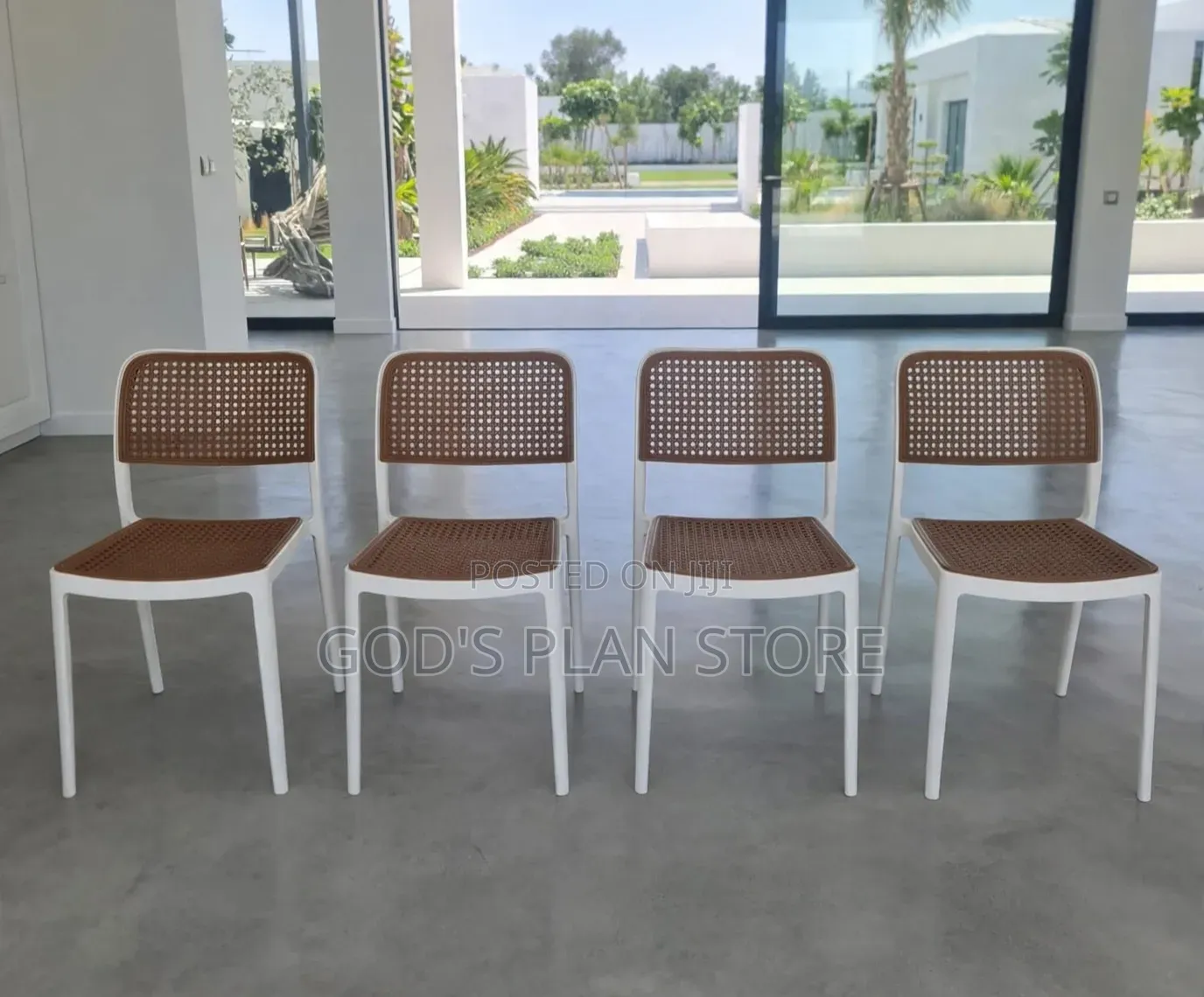 1pcs Engornomic Plastic Chairs Plastic Chairs