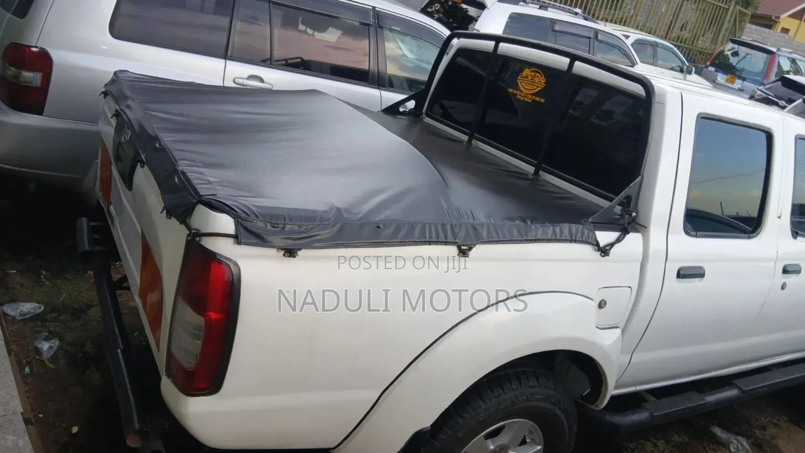 Nissan Hardbody 2005 White