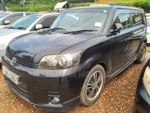 Toyota Corolla Rumion Hatchback 1.5 FWD 2010 Black